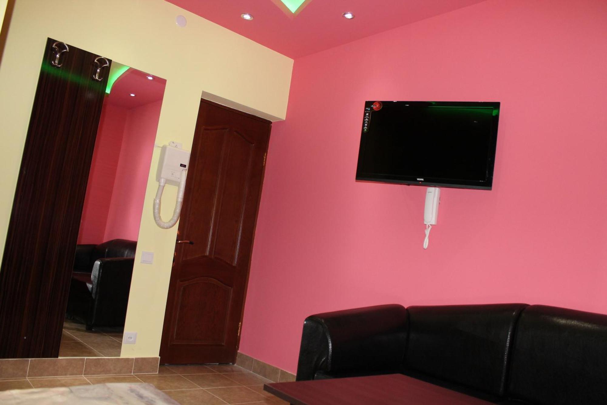 Princ Plaza Hotel Erivan Exterior foto