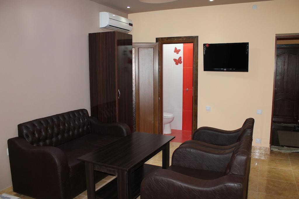 Princ Plaza Hotel Erivan Zimmer foto